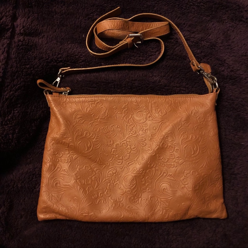 IO Pelle Antonio Cristiano Tan Leather Crossbody